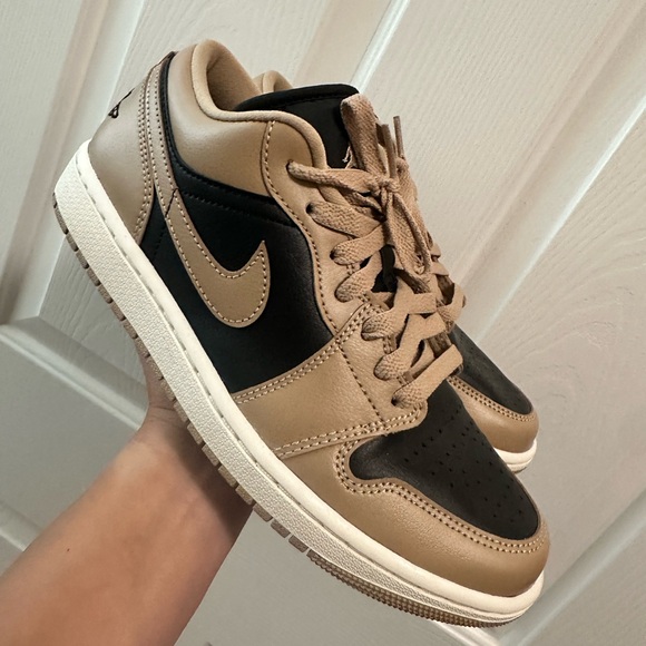 Nike Jordan’s - Picture 2 of 4